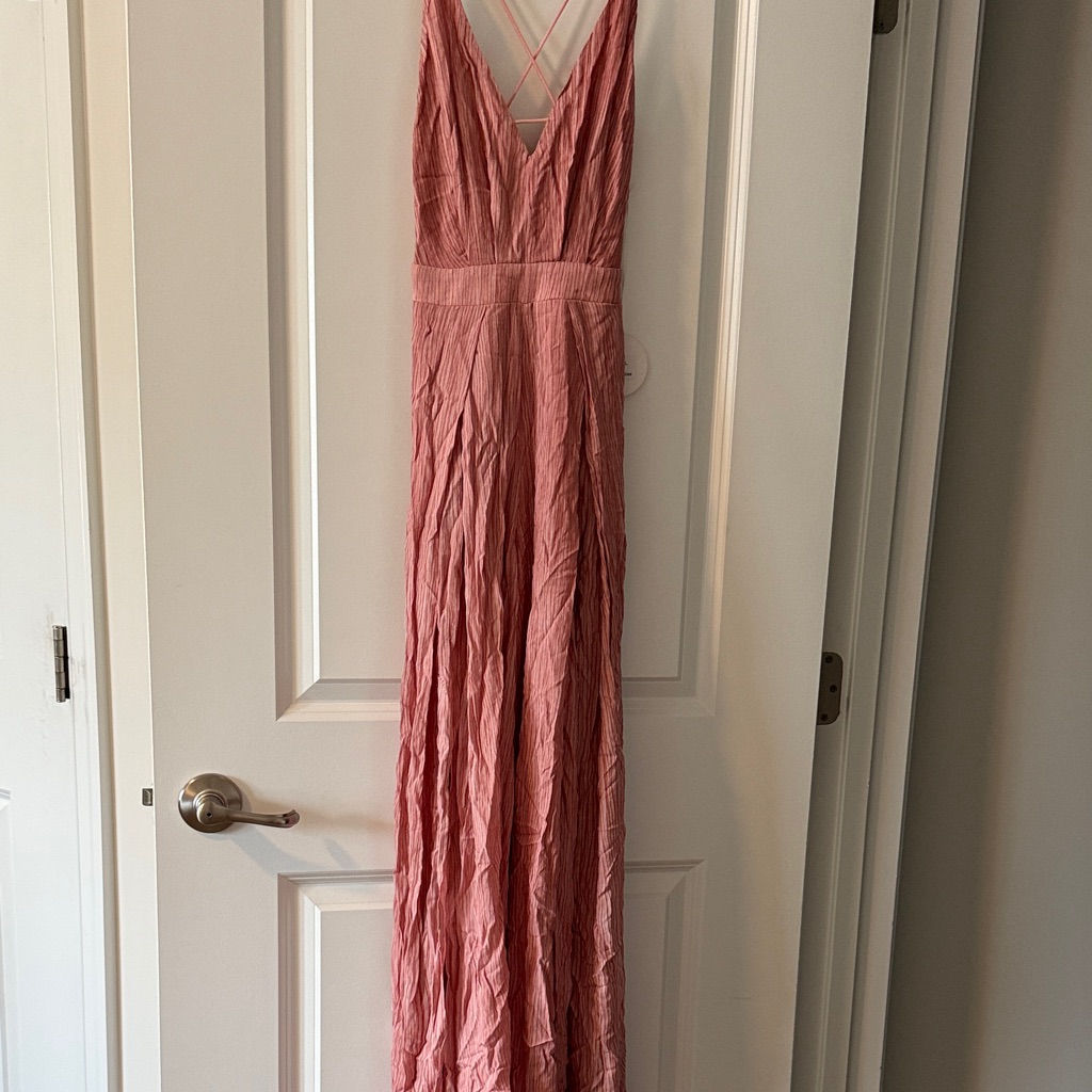 Elegant Pink Pants Suit That Looks Like A Dress